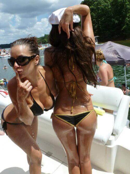 Сезон бикини все еще продолжается BroDude.ru brodude.ru, 2.08.2013, 8QkAH067KqrP7hcx9BbWKIhXIXwkjkCY