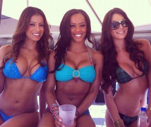 Сезон бикини все еще продолжается BroDude.ru brodude.ru, 2.08.2013, U9FqiGl8hCC1Nuqo8eTVZtMhIIsZZvU0