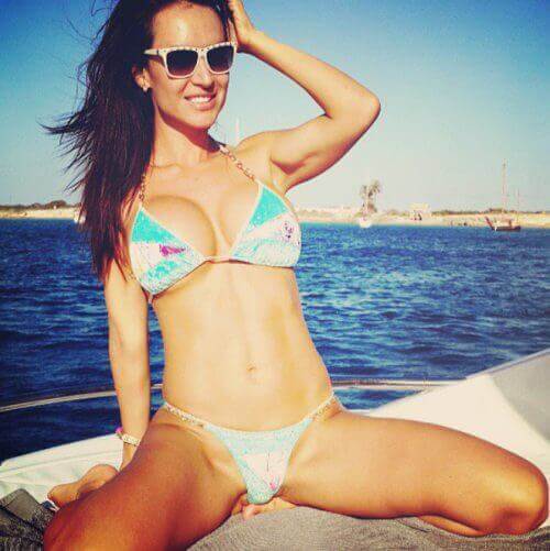 Сезон бикини все еще продолжается BroDude.ru brodude.ru, 2.08.2013, ozclQFaJ5pt3acndhAgQHOOjxIpTXPPb