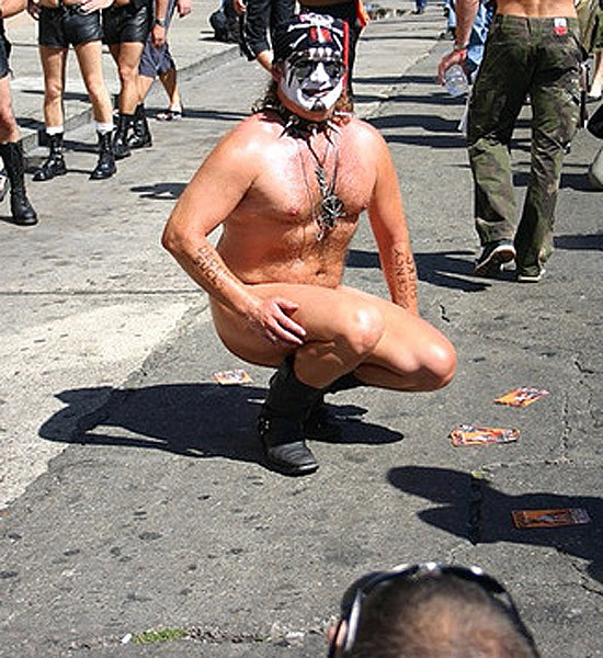 Самые омерзительные мужские привычки BroDude.ru brodude.ru 24.09.2013 syNGhZ0P9oO7t