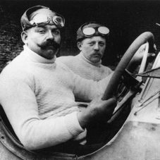 Усатая история Усатая история